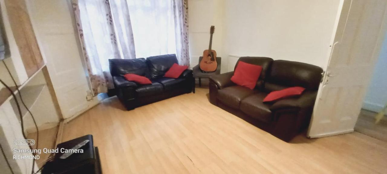 Elmdene Road - Large Room London Exteriör bild